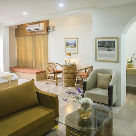 Hotel Lake Shilloi Dimāpur Extérieur photo