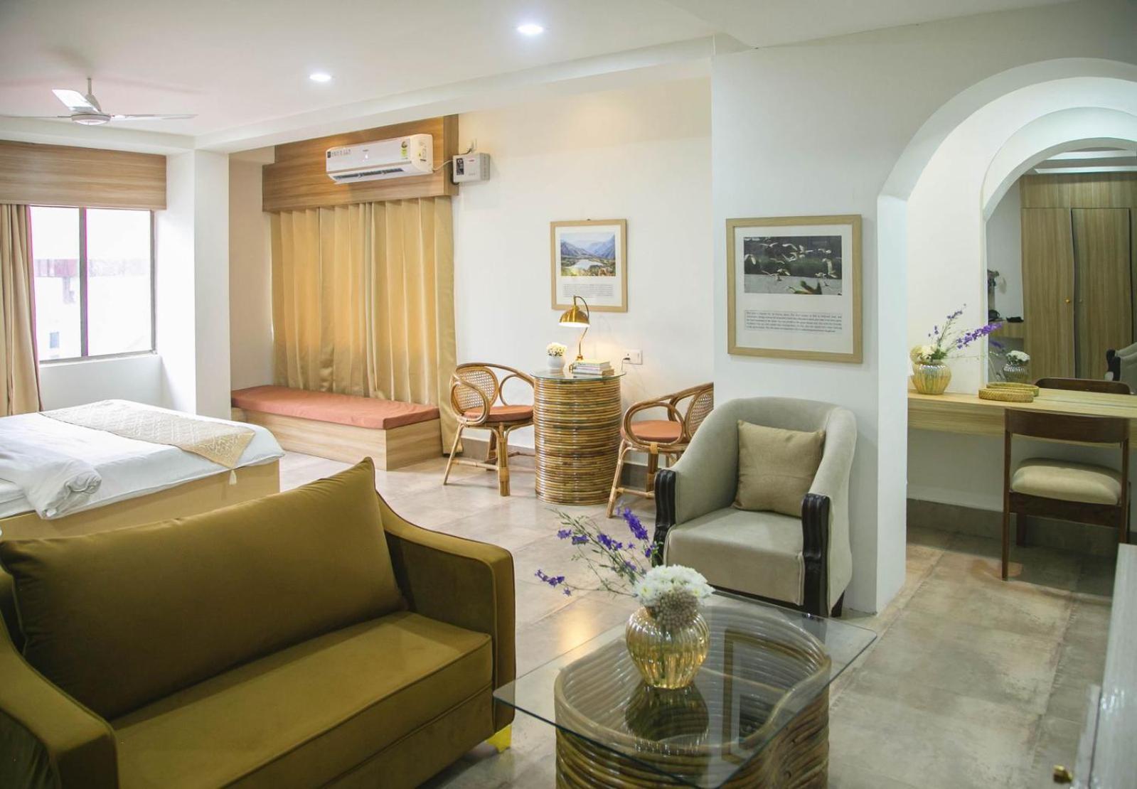 Hotel Lake Shilloi Dimāpur Extérieur photo