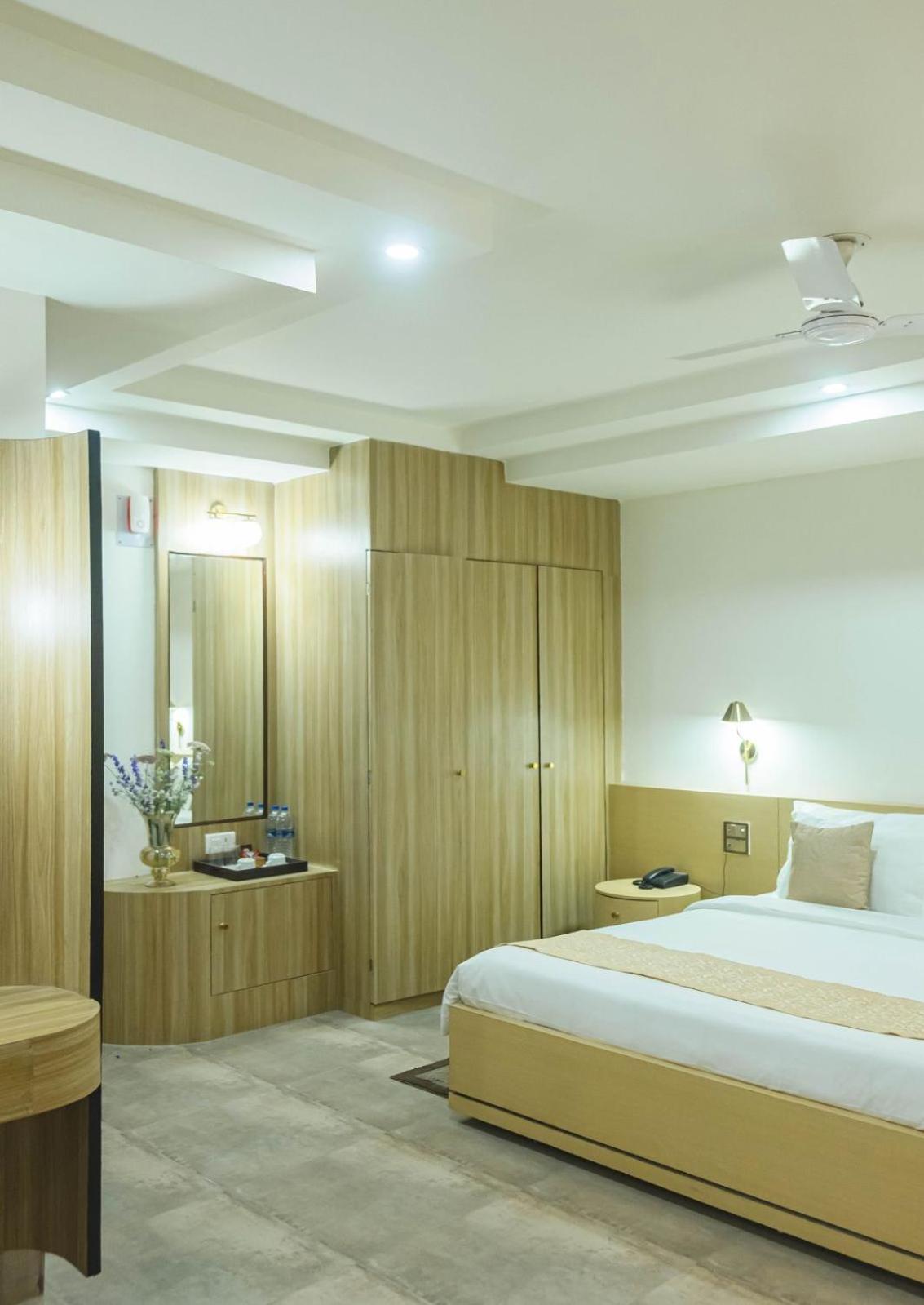 Hotel Lake Shilloi Dimāpur Extérieur photo