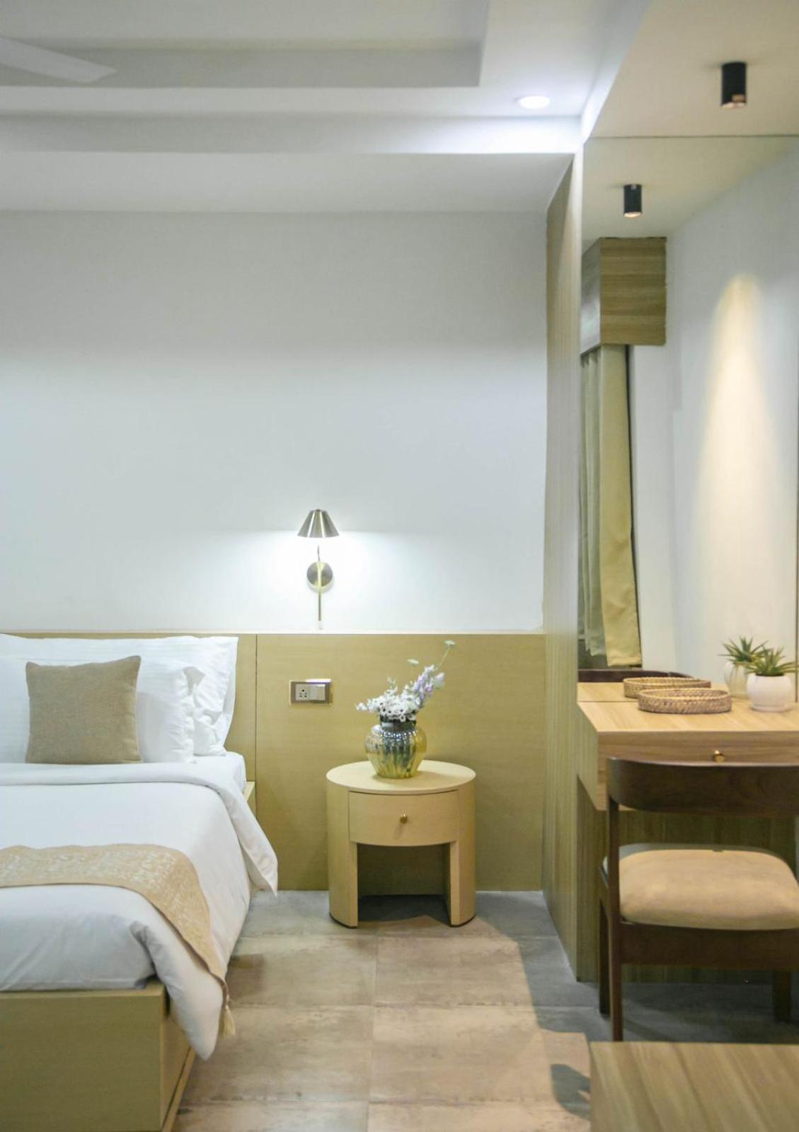 Hotel Lake Shilloi Dimāpur Extérieur photo