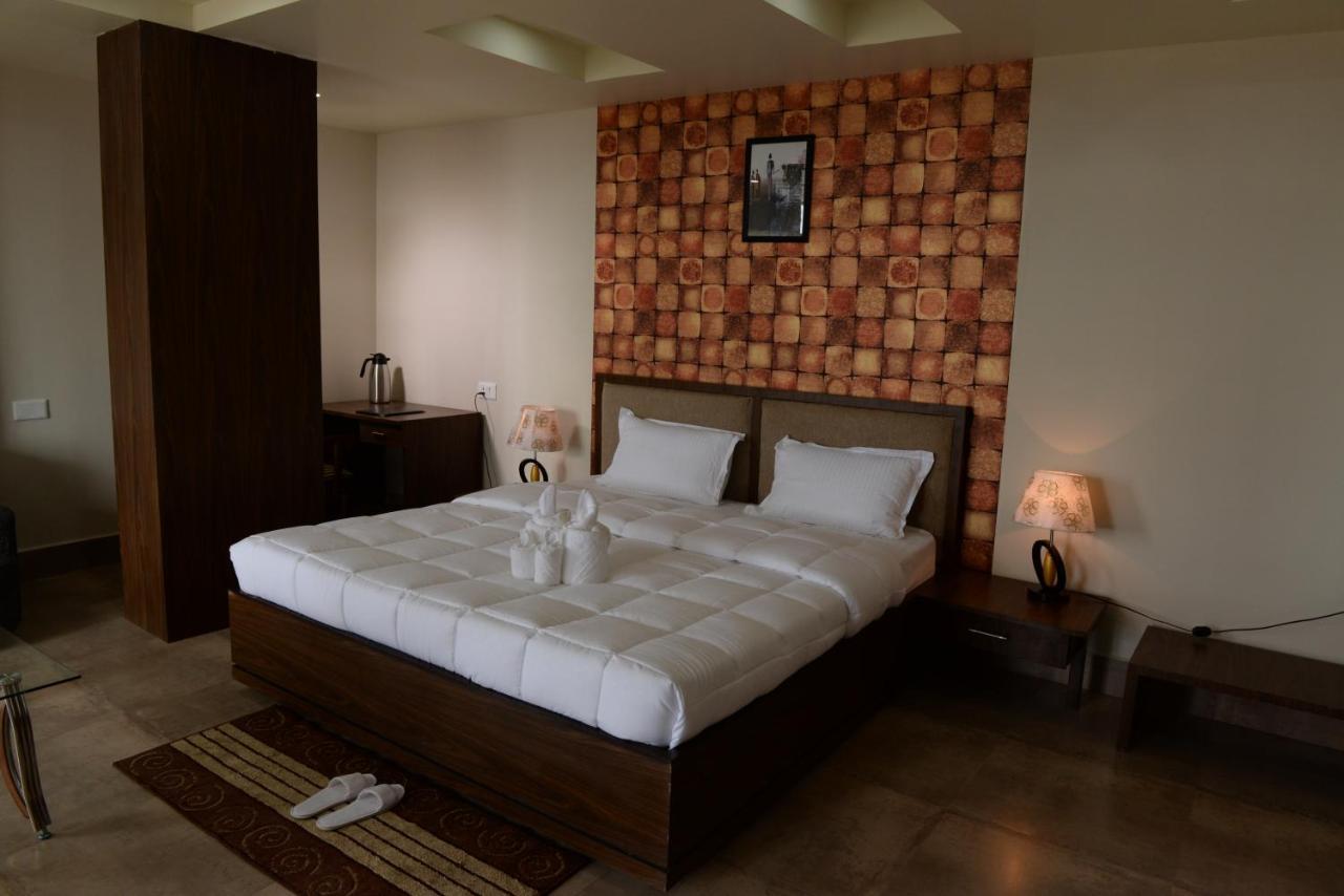 Hotel Lake Shilloi Dimāpur Extérieur photo